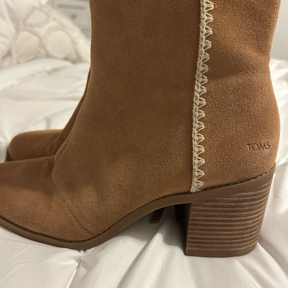 Toms Women's Chestnut Suede Stacked Heel Ankle Boots